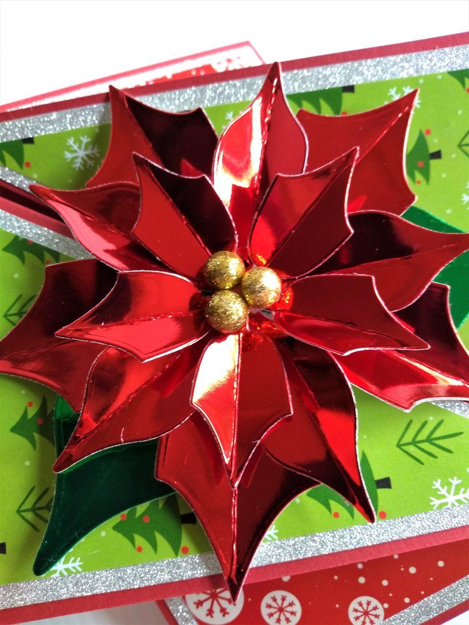 Poinsettia Twist Fold Card 3