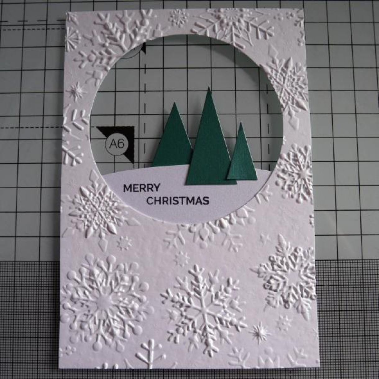 Circle Scene Xmas Card Nicole 8