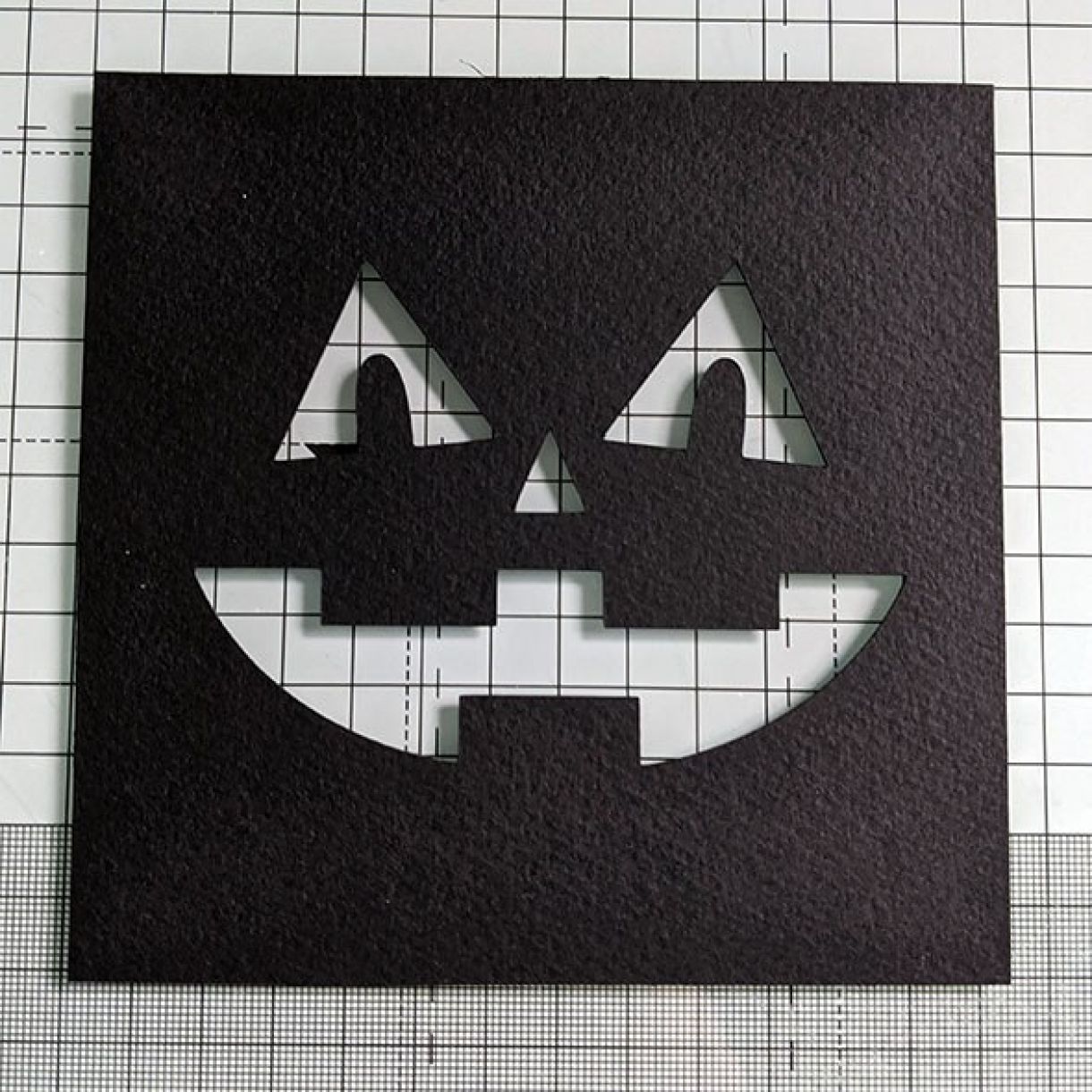 Halloween Face Card Nm 2